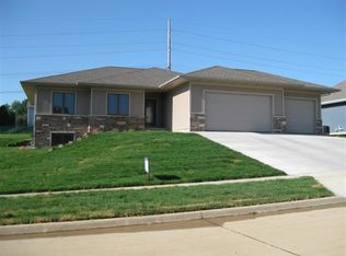 3204 Apollo St, Cedar Falls, IA 50613