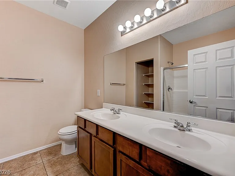 6868 Sky Pointe Dr #2115 — Photo 21