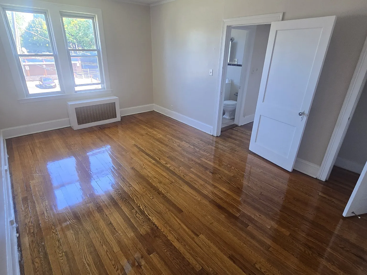 9 Evergreen Ave — Photo 3