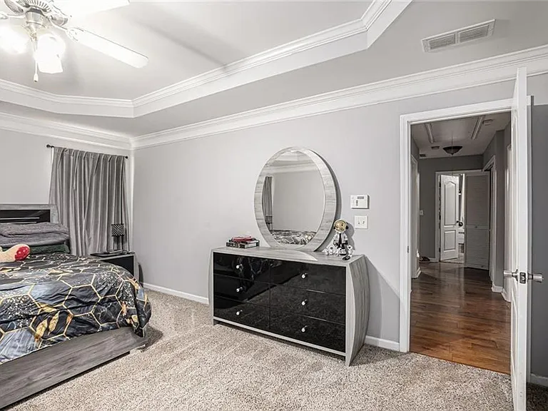 615 Hemlock Ct — Photo 21
