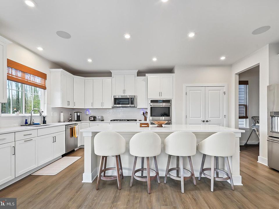 1st image of 18126 Marsh Pine Rd