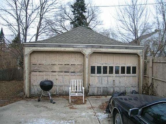 4th image of 7714 W Arthur Ave