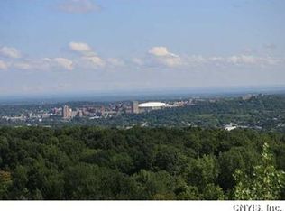 5043 Brittany Ln, Syracuse, NY 13215