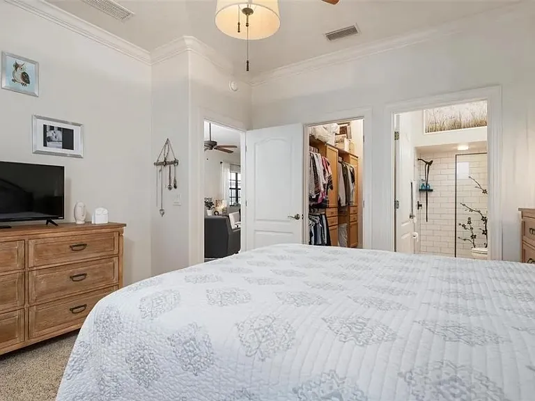 Master with large walk in closet and roomy bathroom