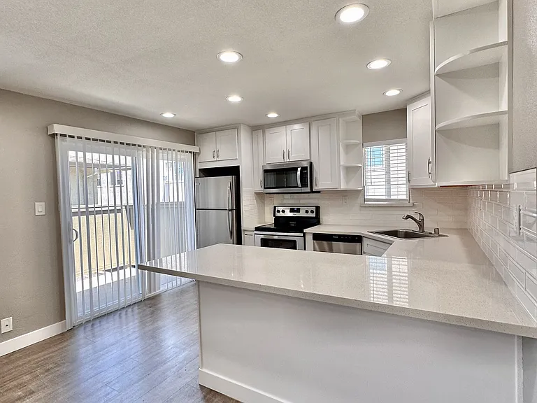2080 Fruitdale Ave — Photo 3