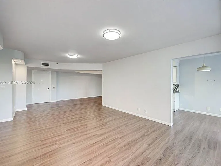 19667 Turnberry Way #3F — Photo 26