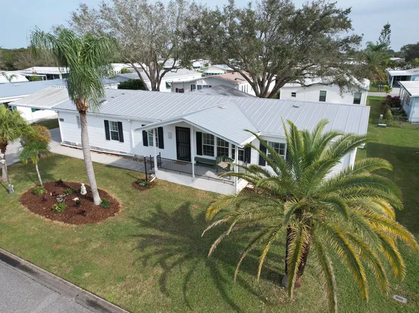 1228 Chipewa Drive, Barefoot Bay, FL 32976