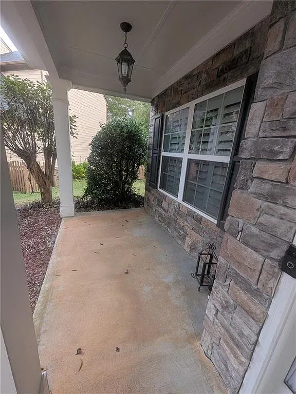 4 bed, 2.5 bath, 2384 sqft, $2,900 — Photo 3