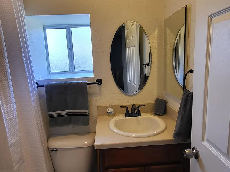 712 E Pierce St #5 — Photo 14