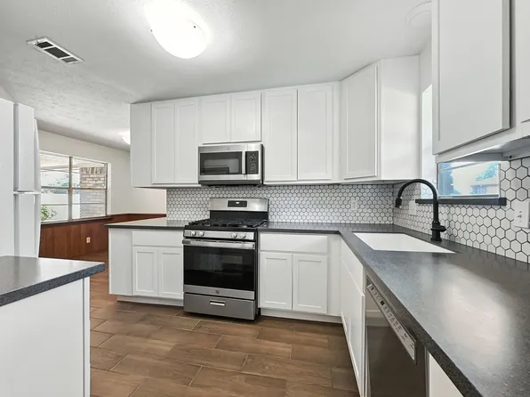 2412 Briarwood Dr, Plano, TX 75074