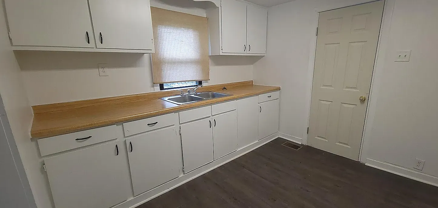 3206 S Temple Ave - ORSH — Photo 1