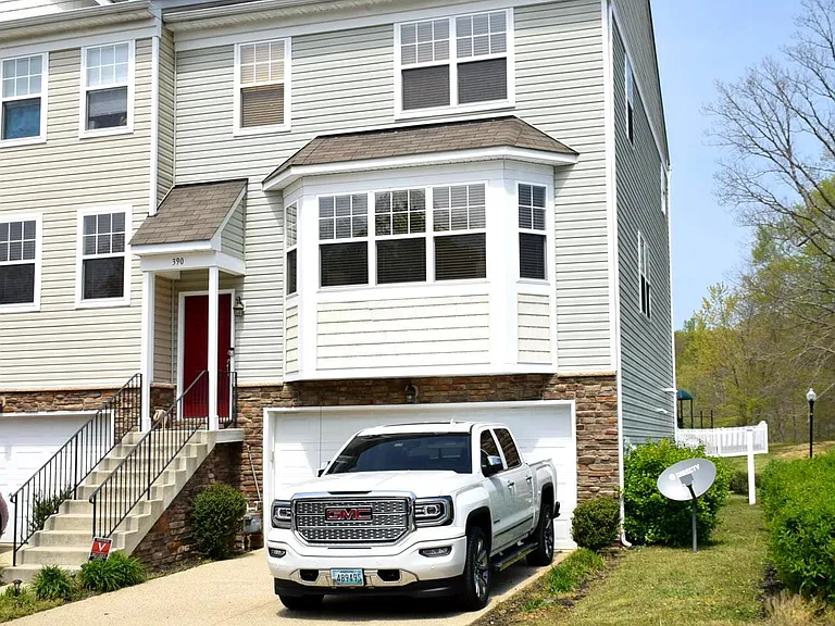 390 English Oak Ln — Photo 34