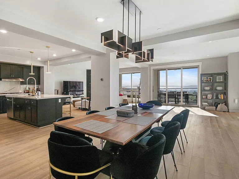 6775 Skyview Dr — Photo 18