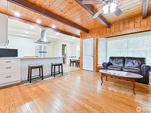 4th image of 9035 Carol Avenue S