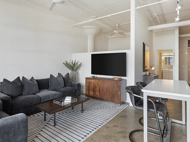 2201 5th Ave S #208 — Photo 7