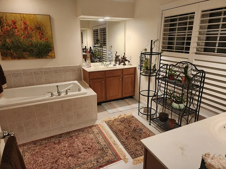304 Arthur Ct #304 — Photo 12
