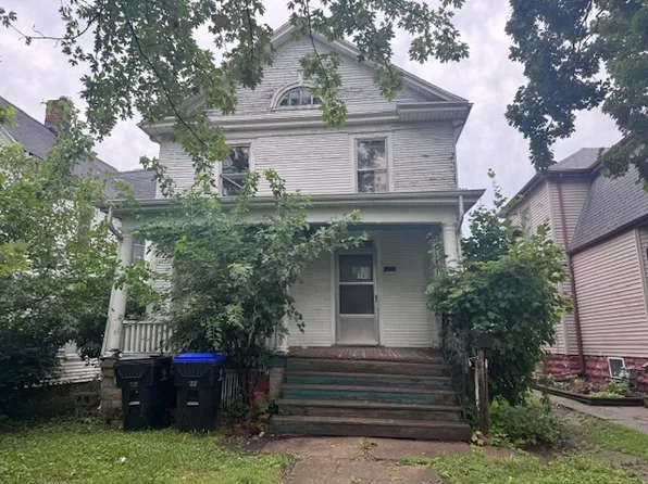 816 E Jefferson St, Bloomington, IL 61701