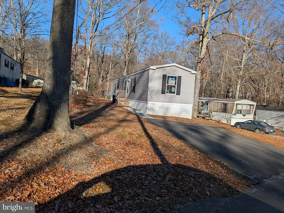 1st image of 29 Stony Chase Dr