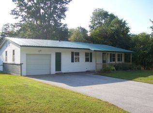 215 Adams St, Mendon, VT 05701