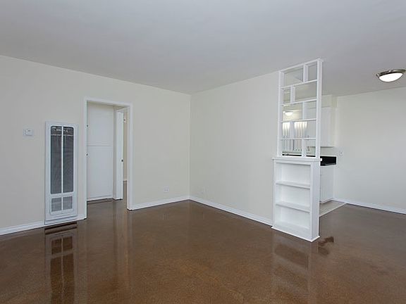 5th image of 364 E Badillo St #364