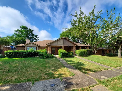 10212 Hillhouse Ln Photo 1