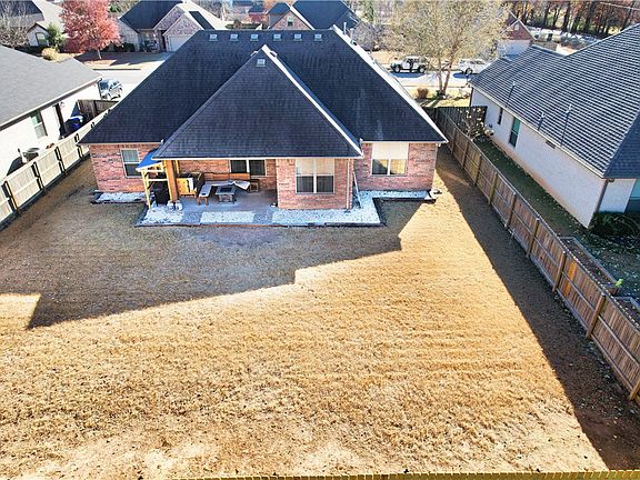 2nd image of 4411 W Meadow Oaks Dr