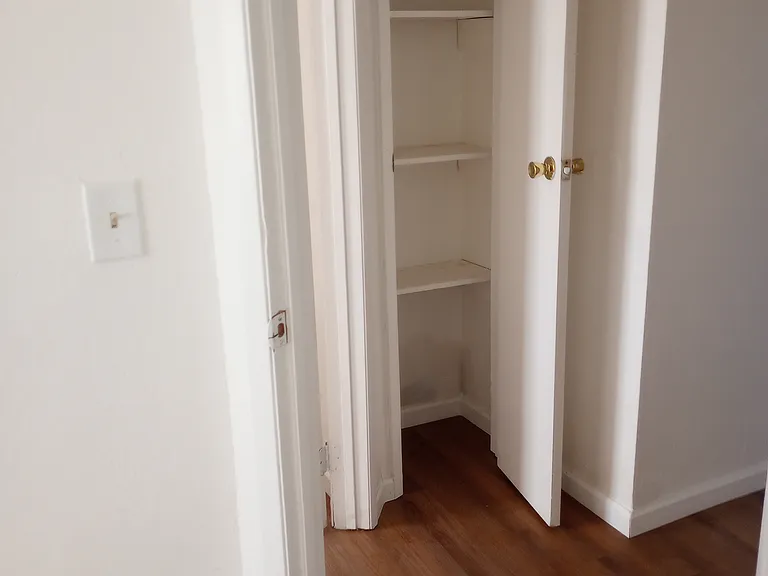 332 Willard Ave — Photo 7