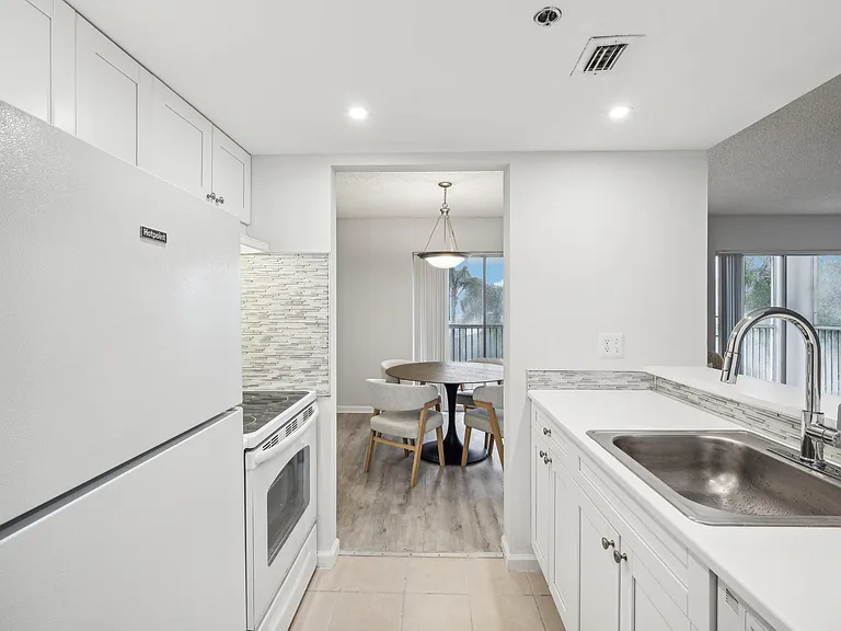 Waterview Rental — Photo 18