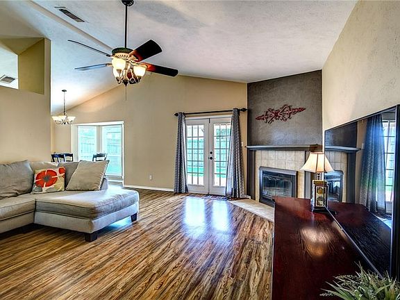 4th image of 4602 Monterrey Dr