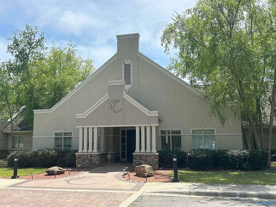 1st image of 26 Ridgewood Cir