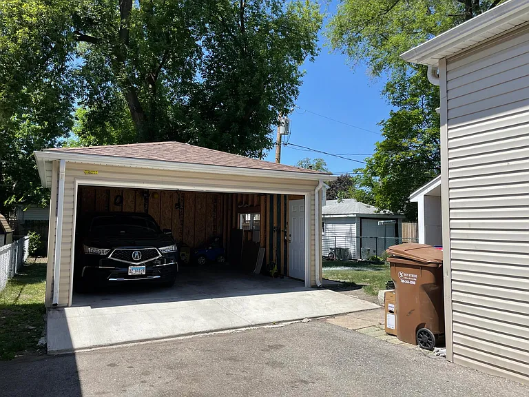 2428 Erie St — Photo 28
