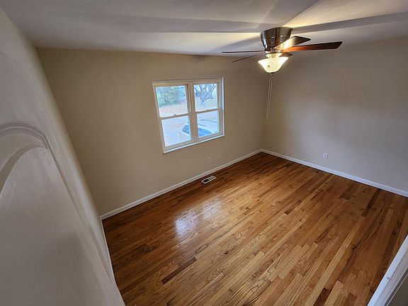 Bedroom upstairs in front