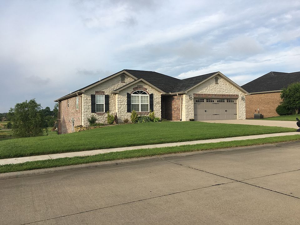 1st image of 757 W Deerwood Dr