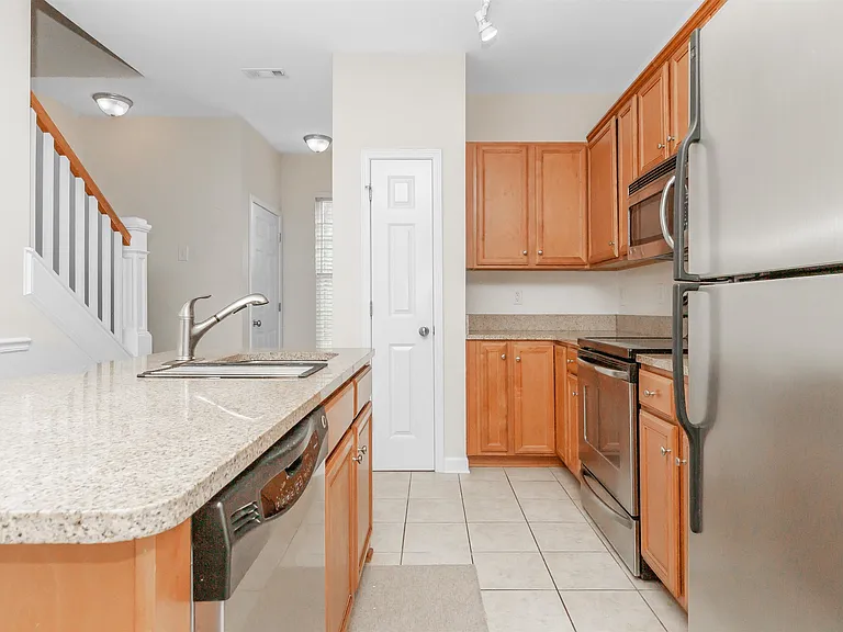 2954 Yancey Way #B — Photo 10