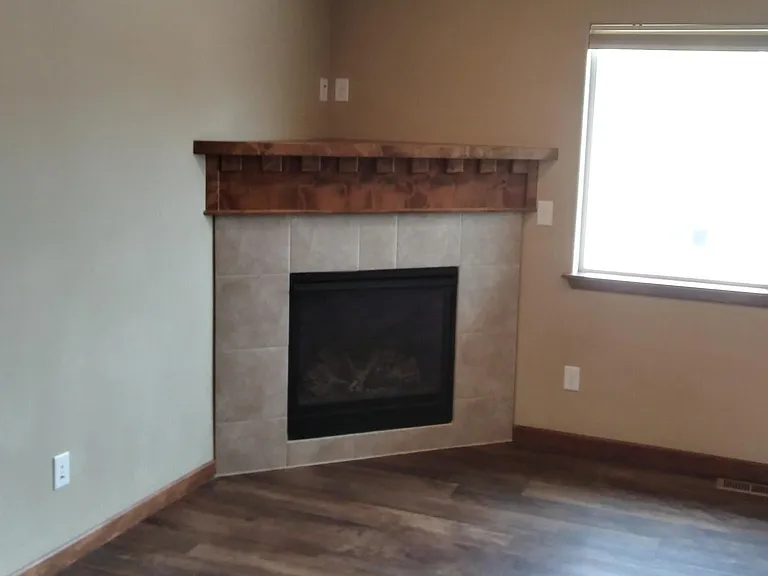 18207 E Montgomery Ave — Photo 3
