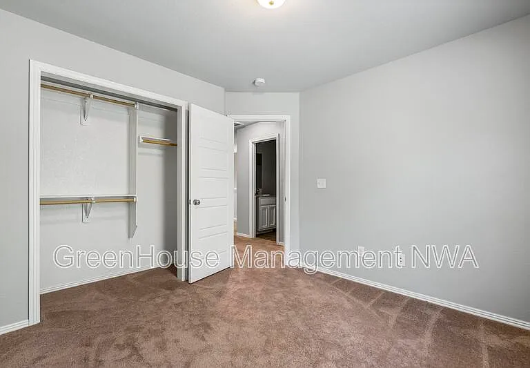 820 Baker St NW — Photo 17