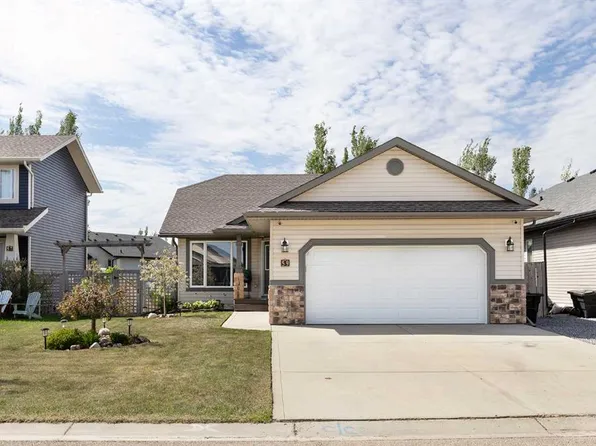59 Burris Point, Lacombe, AB T4L 0A2