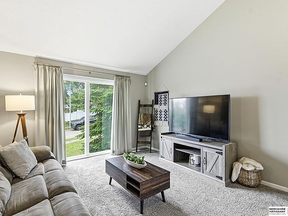 3rd image of 5718 N 128th St