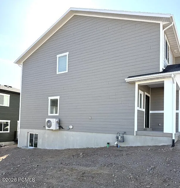 4 bed, 2.5 bath, 2416 sqft, $2,450 — Photo 3