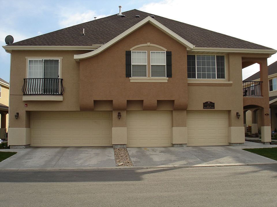 Luxury townhome in Lehi