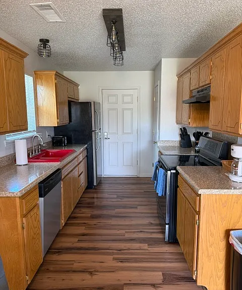 9812 NE 28th Ave — Photo 1