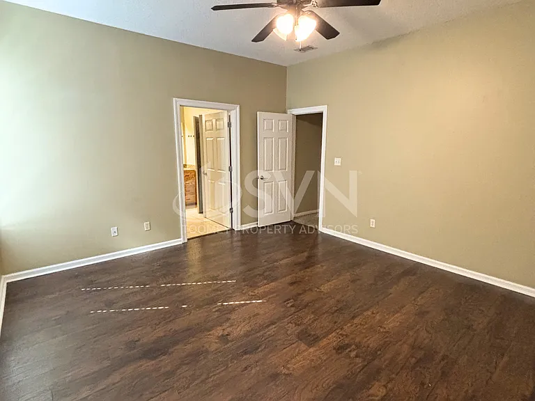 1708 W Hill Ave — Photo 113