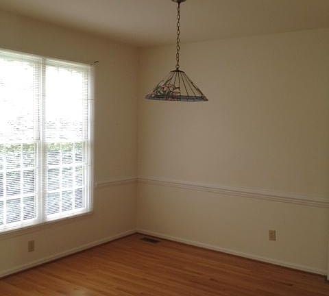 5th image of 3604 Sunningdale Way