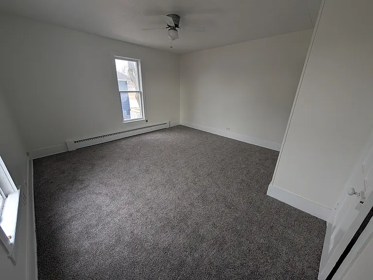 407 W Salem Ave #1 — Photo 3