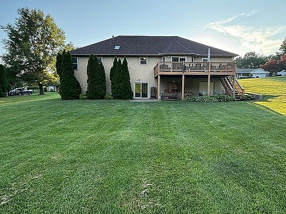 3rd image of 636 Vail Dr