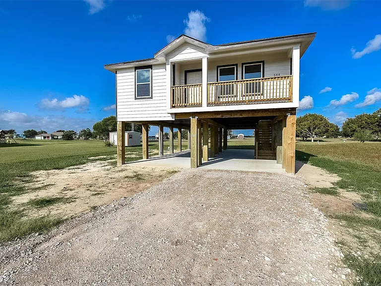 544 Buckskin Dr — Photo 4