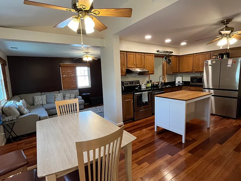 5820 Silchester St — Photo 20