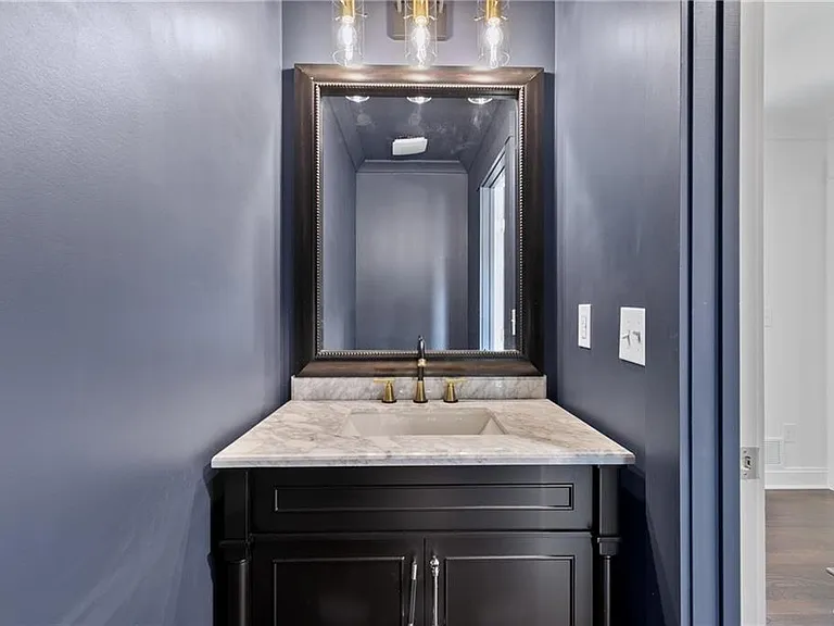 1296 Hilton Dr — Photo 21