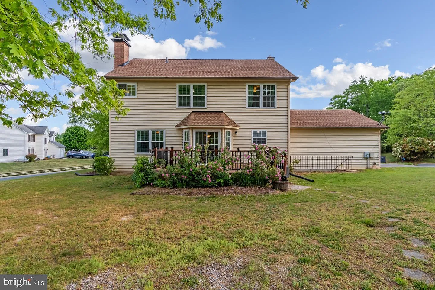 5 bed, 3.5 bath, 3176 sqft, $3,500 — Photo 4