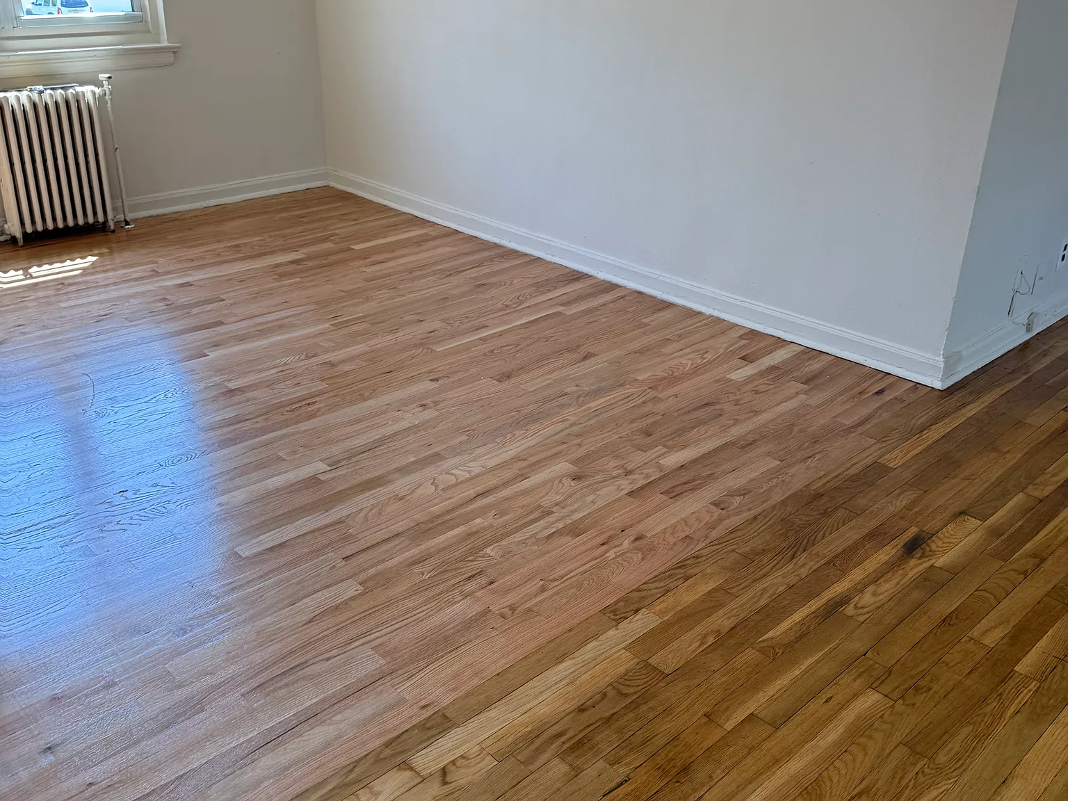 2 bed, 925 sqft, $2,300 — Photo 2